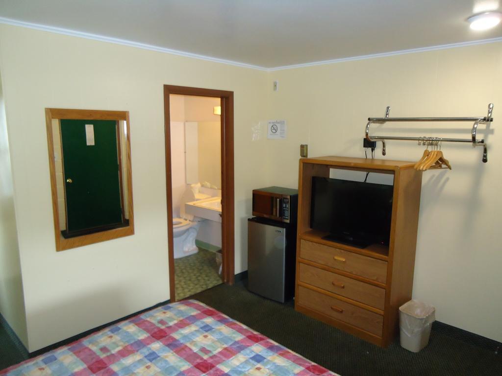 גרין ביי Tower Motel חדר תמונה